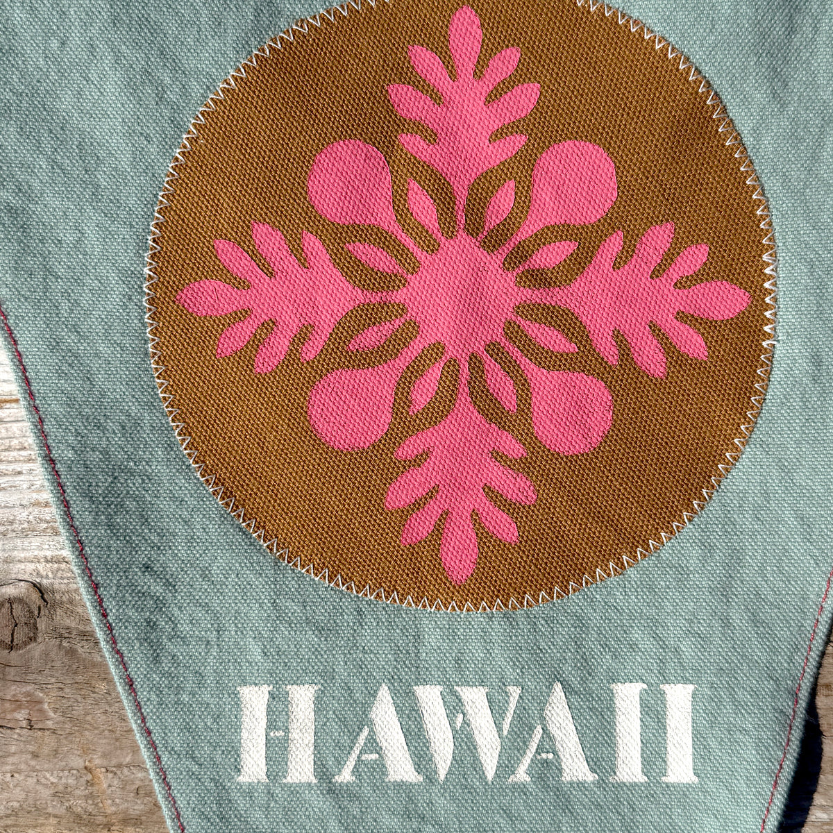 "Hawaii" Floral Flag